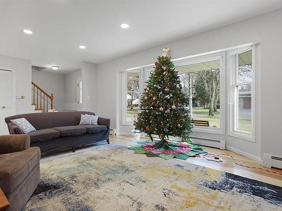 5th image of 4511 James Dr