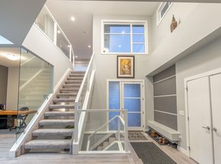 2118 Cavanagh Dr SW, Edmonton, AB T6W 4G1