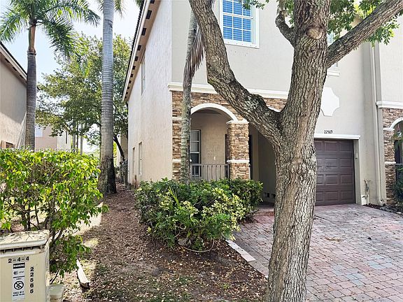 2nd image of 22569 SW 89th Pl