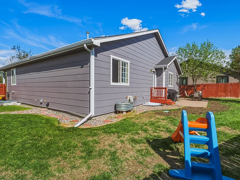 2114 Meadow Dr — Photo 30