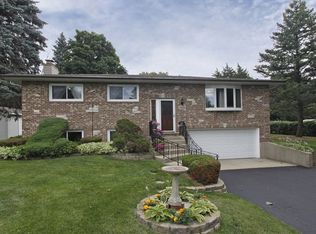 12N239 Westview St, Elgin, IL 60124