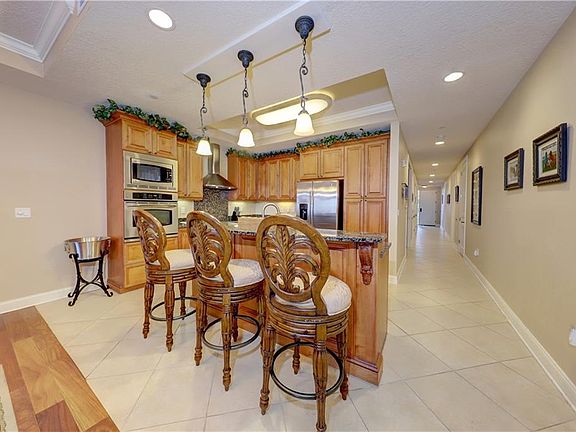 5th image of 202 Windward Psge APT 405