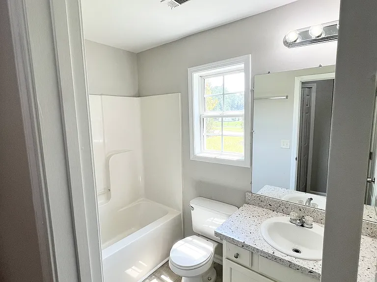 309 Christian Ln — Photo 9