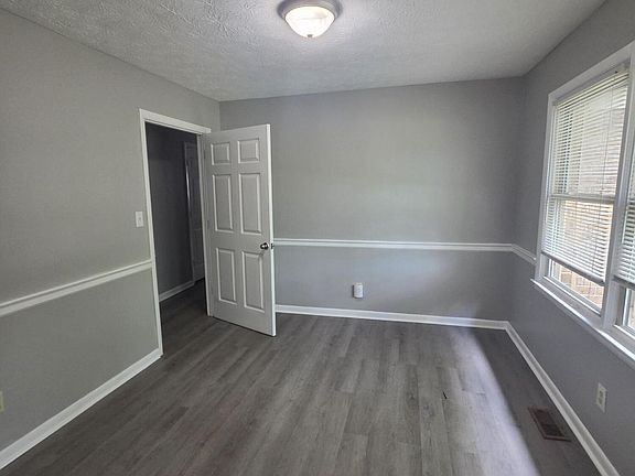4th image of 3334 Nevius Dr