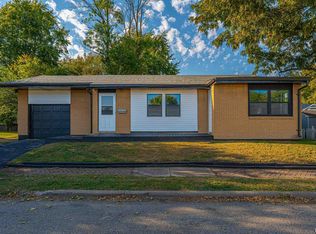 221 N Sherman St, Lincoln, IL 62656