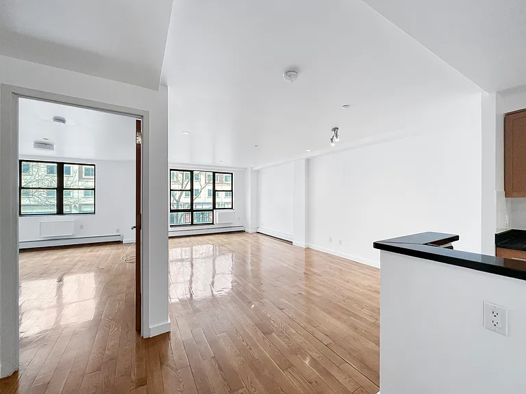 1405 5th Ave #2C — Photo 4