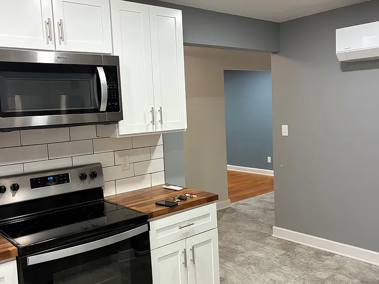 22 E Middle St — Photo 6