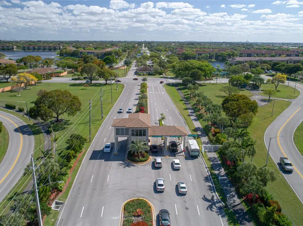 12600 SW 5th Court #410 L, Pembroke Pines, FL 33027