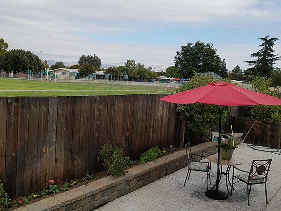 2nd image of 880 Villa Teresa Way #880