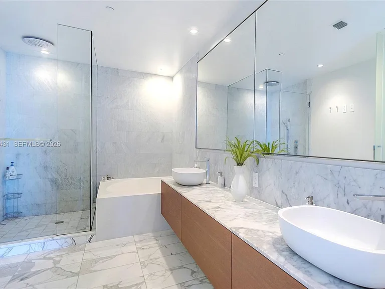 10203 Collins Ave #1502 — Photo 14