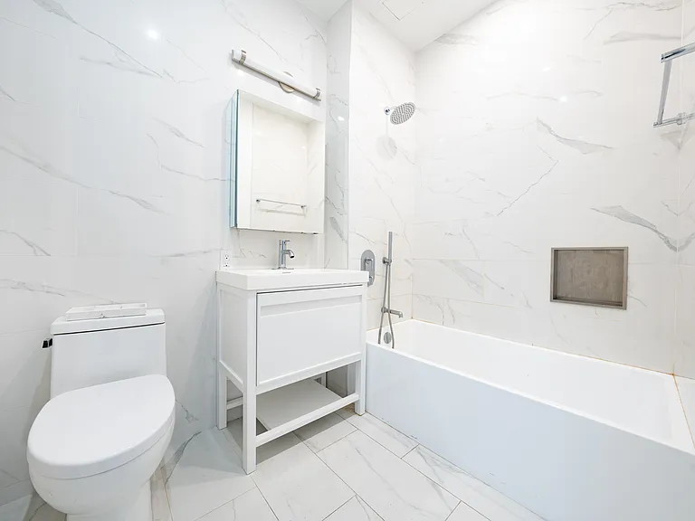 47-01 Vernon Blvd #4C — Photo 10