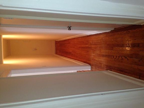 4th image of 4144 44th St #2