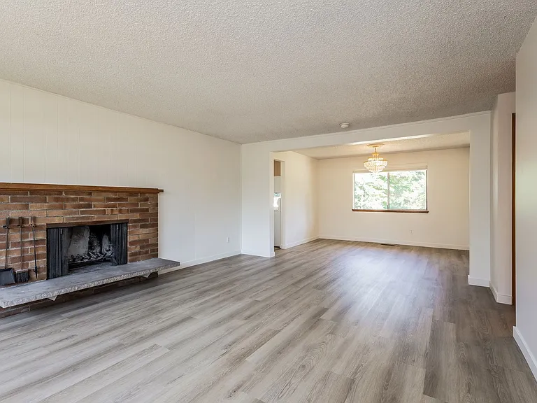 10716 SE 224th Pl — Photo 5