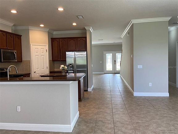 5th image of 8807 Cameron Crest Dr