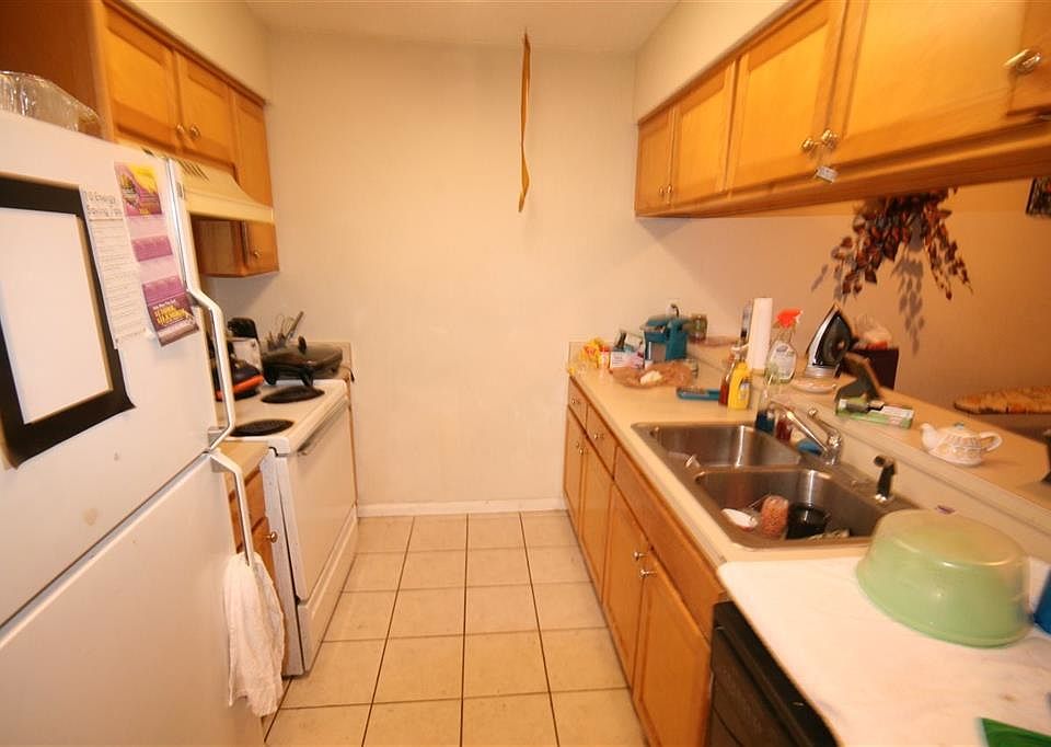 1st image of 2390 Barcelona Ln
