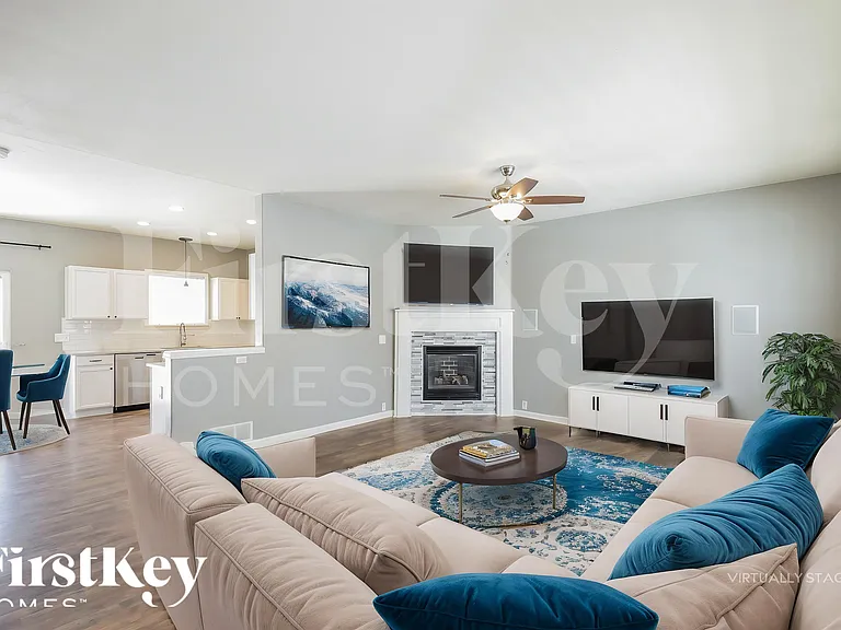 9919 Jasper St — Photo 4