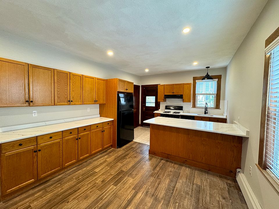 1st image of 29B Frederick Ave #1B