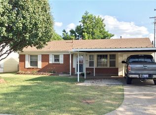 608 Ercoupe Ct, Midwest City, OK 73110