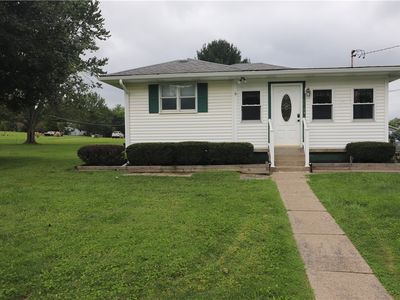 653 Lancaster Rd, Fombell, PA, 16123