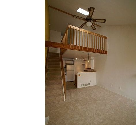 3rd image of 384 S Taft Ct #119