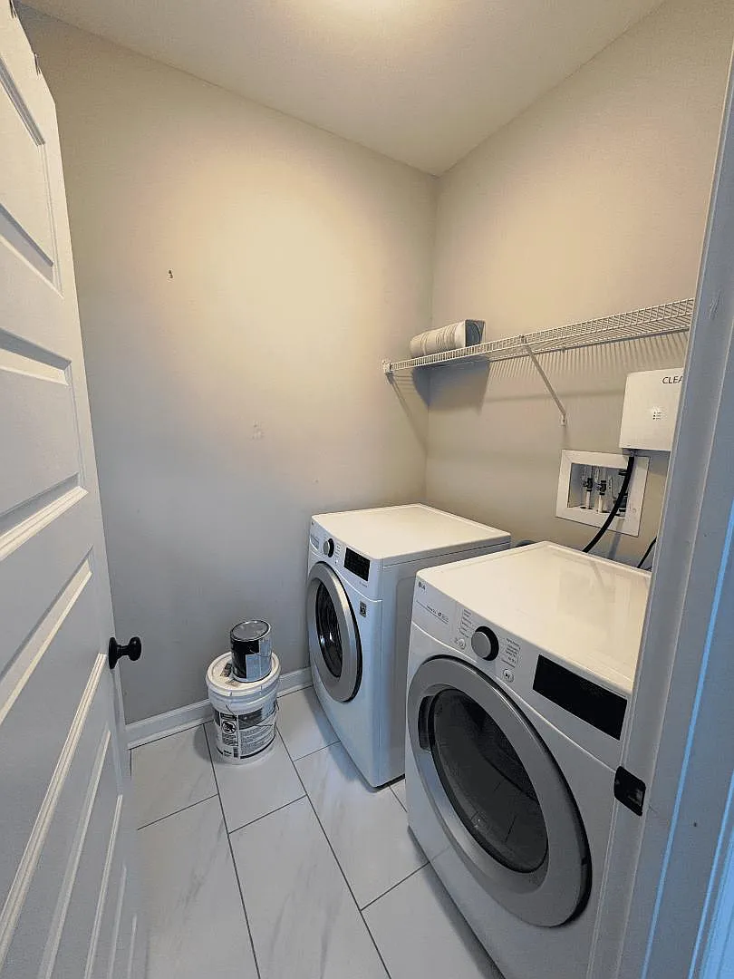 2812 Church St - Rm2 — Photo 4