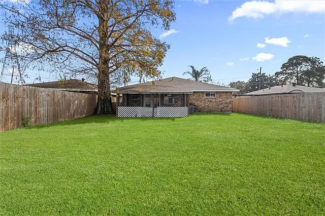 2716 N Sibley St — Photo 17