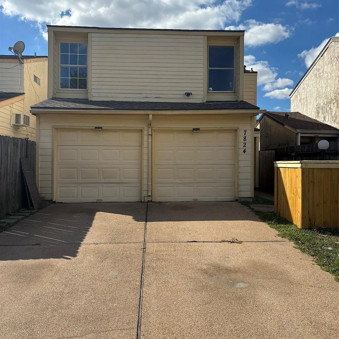 4 bed, 4.0 bath, 1364 sqft, $1,800 — Photo 1