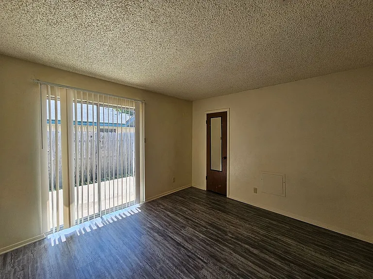 2106 Wheeler Ave #B — Photo 7