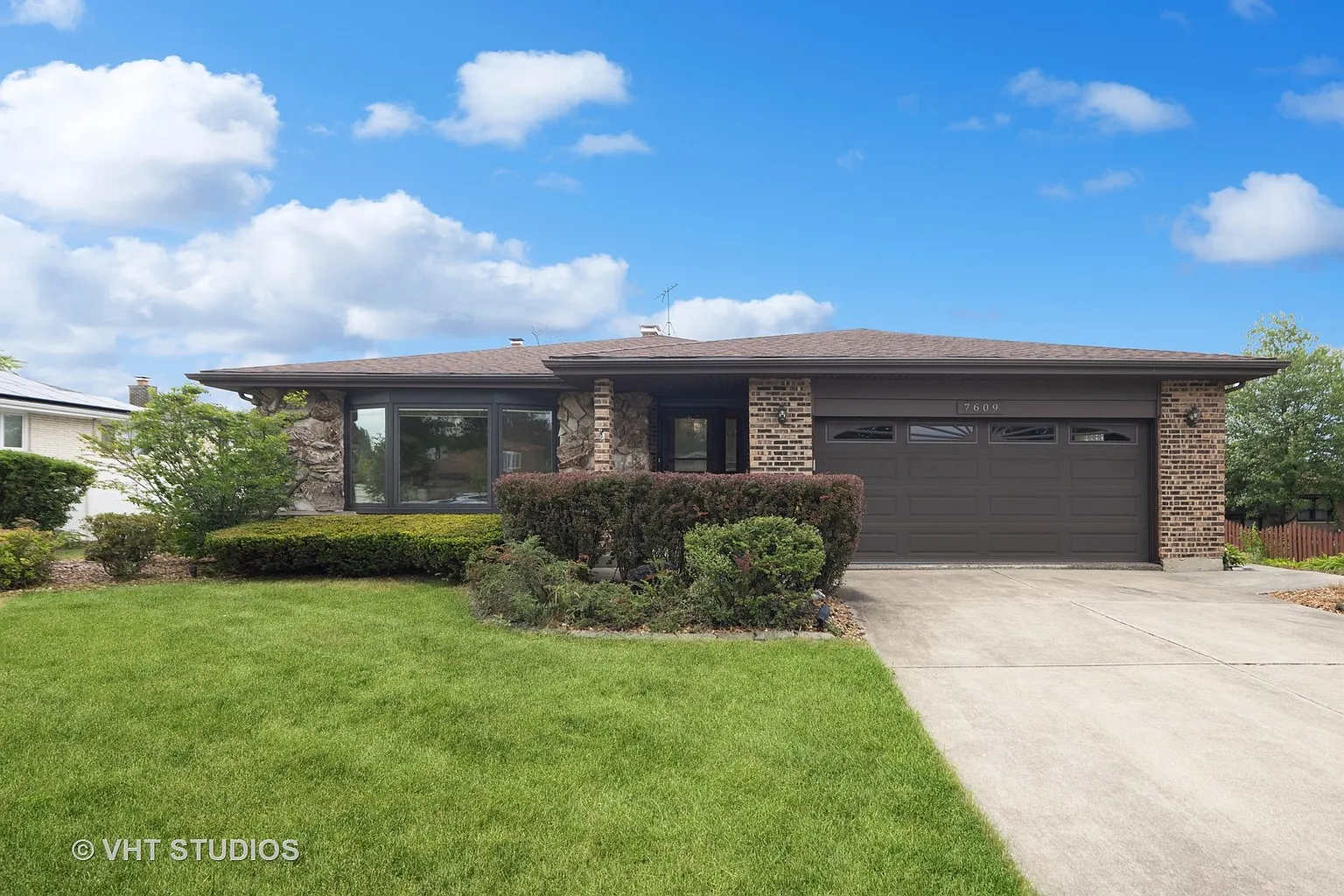 7609 Hayenga Ln photo 1