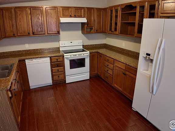 4th image of 1323 Gay St
