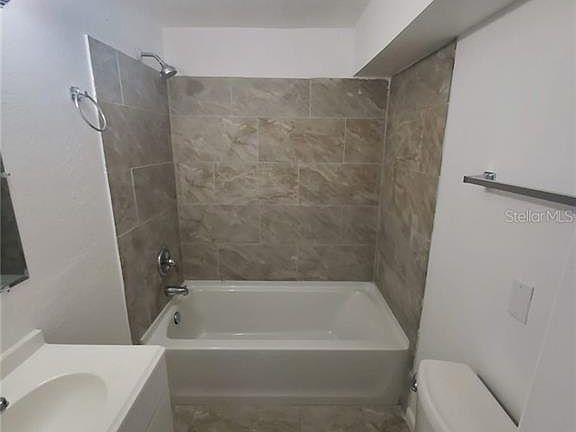 3rd image of 505 W Renfro St
