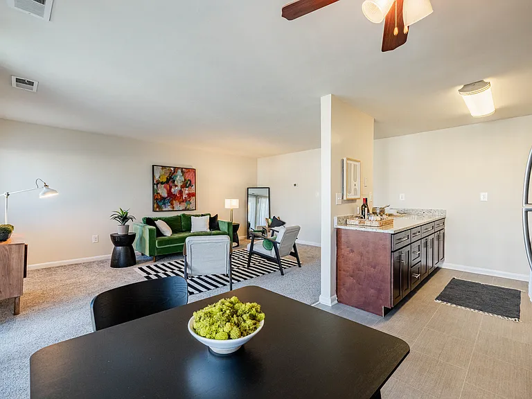The Hanover Apartments — Photo 14