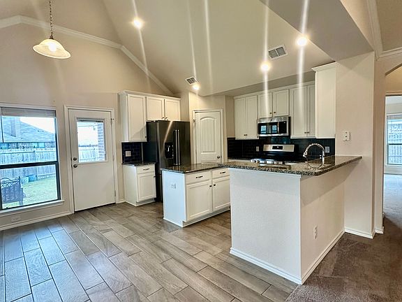 3rd image of 508 Prairie Meadow Dr