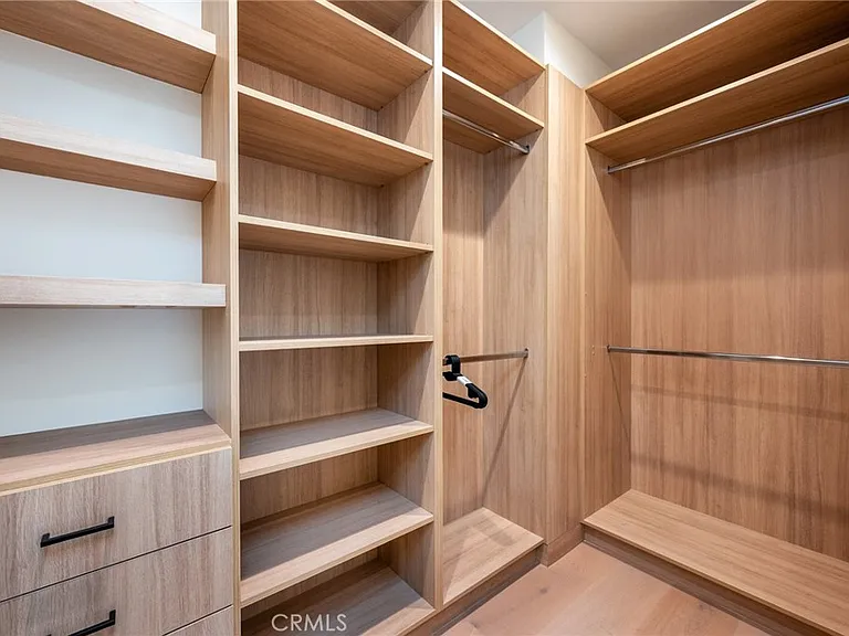 4906 Gaviota Ave — Photo 32