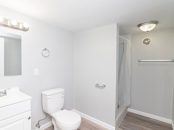 4th image of 1518 E McCarty St APT 9
