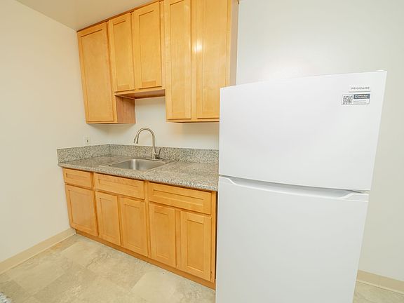 4th image of 3084 Richmond Blvd APT E
