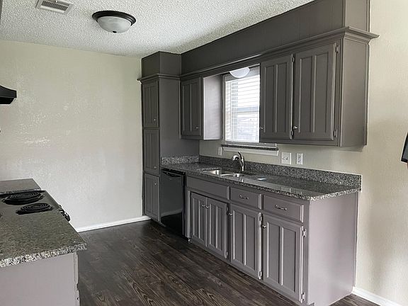 5th image of 4632 Aspen Way