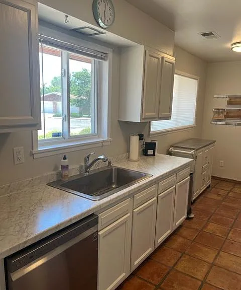 2900 Wisconsin St NE — Photo 7