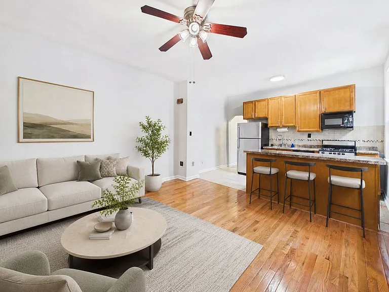 140 N 21st St — Photo 3