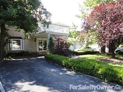 2nd image of 90 Hallister St