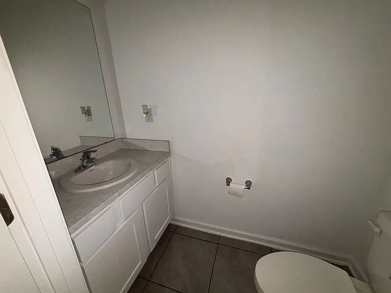 9015 Gifford Dr — Photo 11