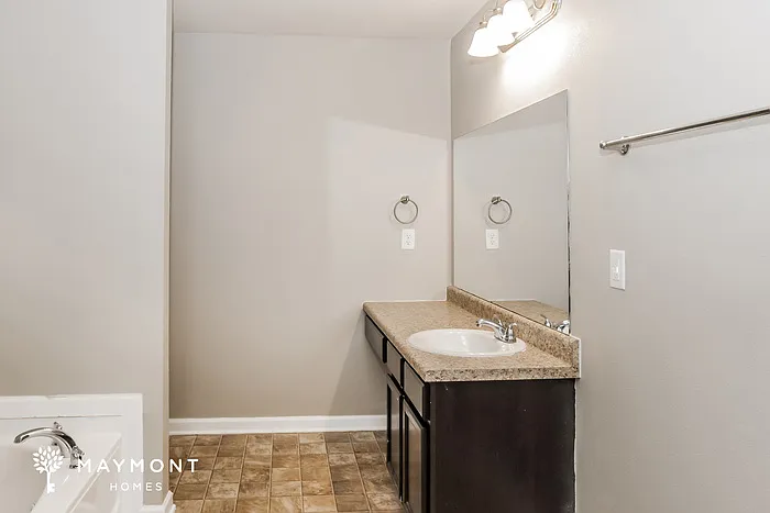 192 Green Garden Dr — Photo 11