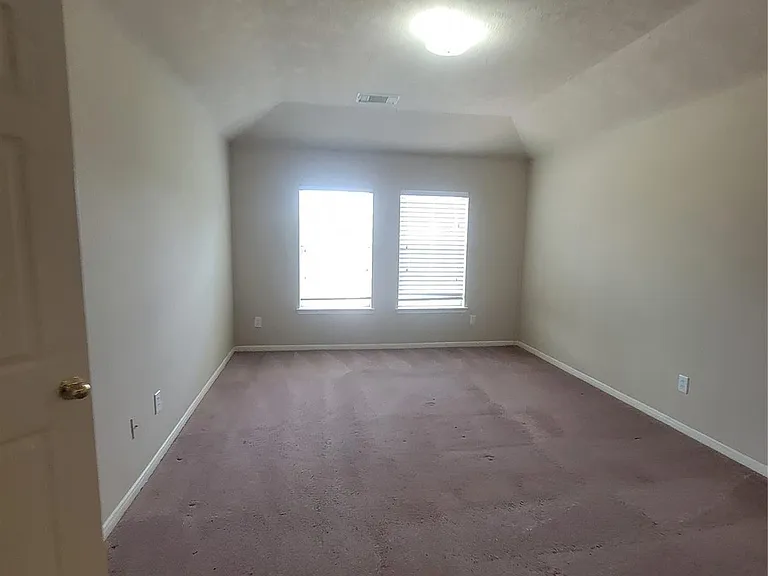 3110 Clover Ranch Cir — Photo 17