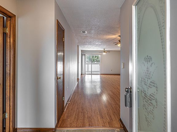 3rd image of 47 Olde Cypress Cir