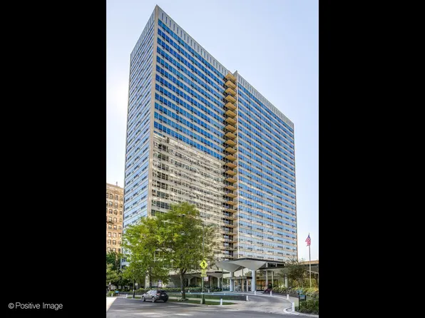 3550 N Lake Shore Dr APT 806, Chicago, IL 60657