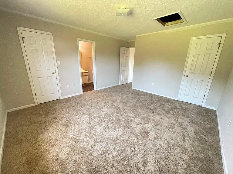 1104 Park West Dr #A — Photo 16