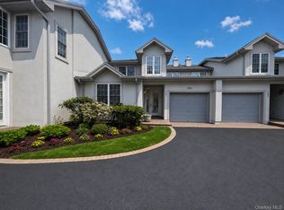 701 Balfour Pl, Melville, NY 11747