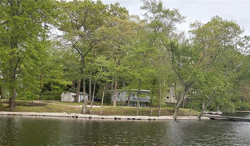 2nd image of 3 Lakeside Drive Ext