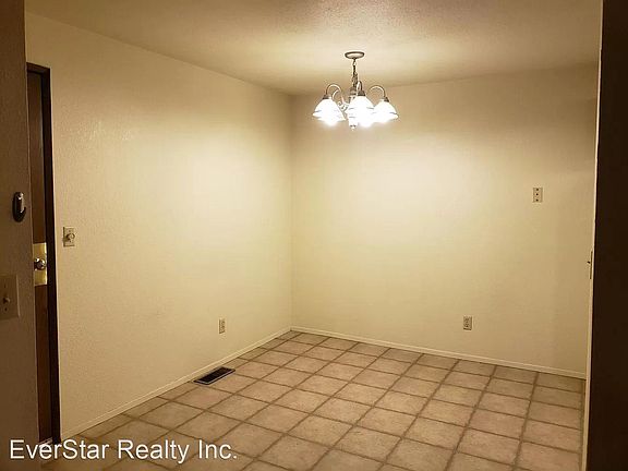 4th image of 920 S Johnson St Unit A