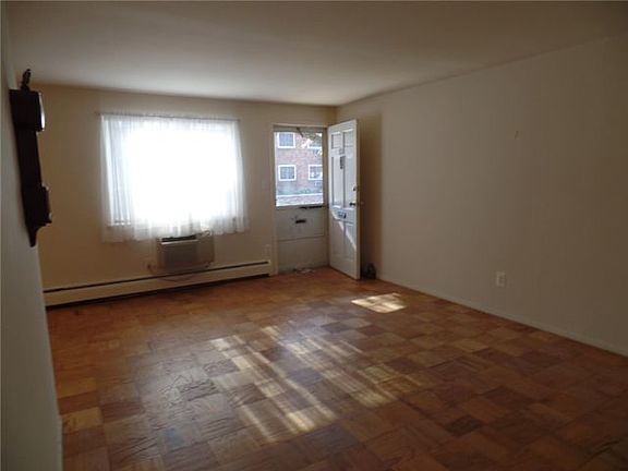 3rd image of 170 Jervis Ave #170